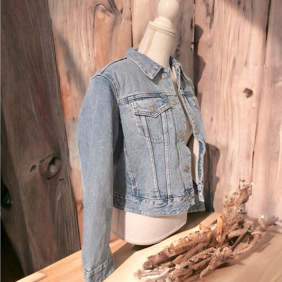 Zara Denim Jacket with faux shearling lining - Picture 4 of 10